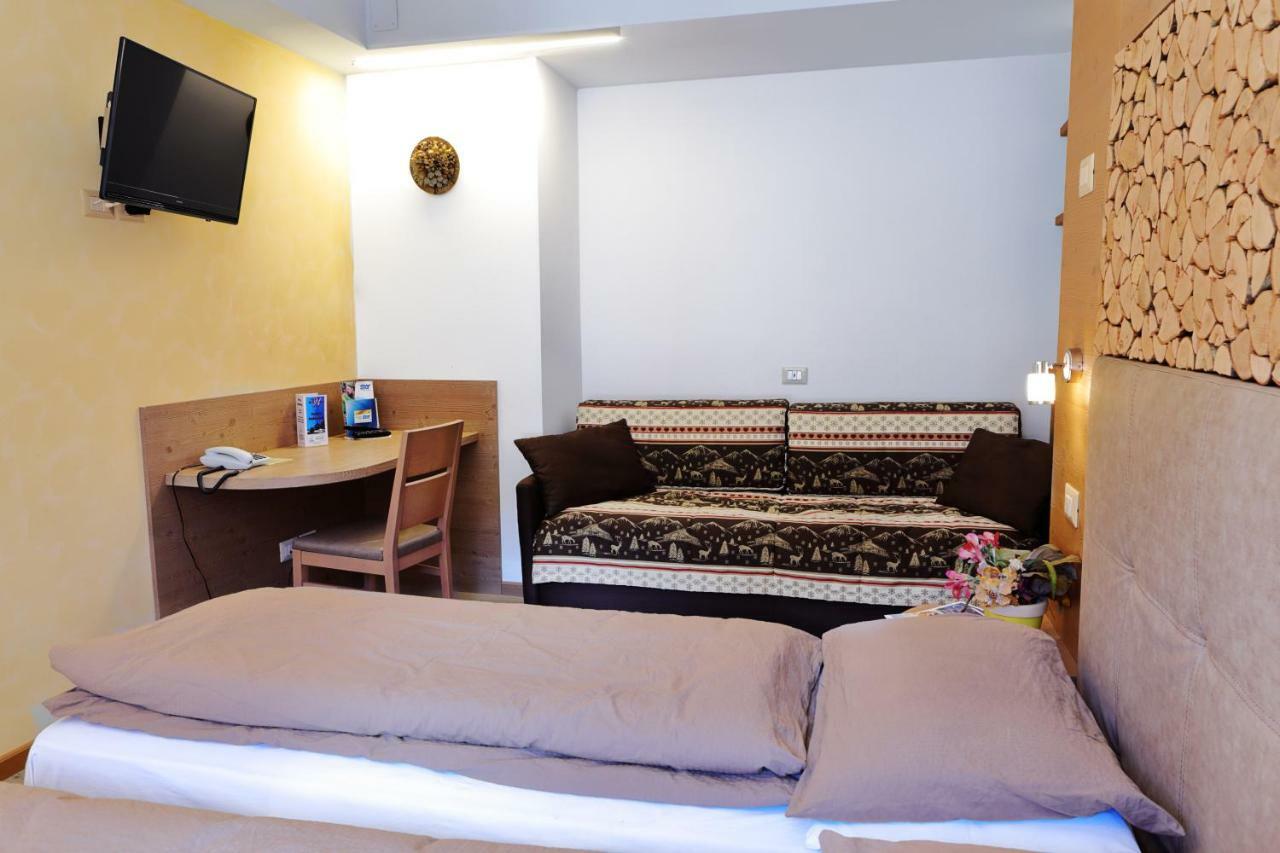 Hotel Wanda Пінцоло Екстер'єр фото